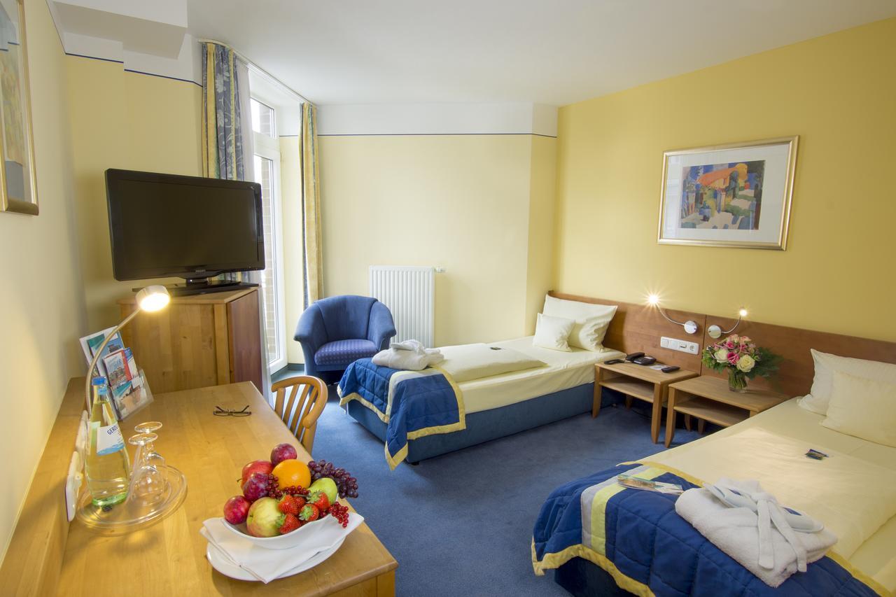 Hotel Rheinpark Rees Exteriör bild